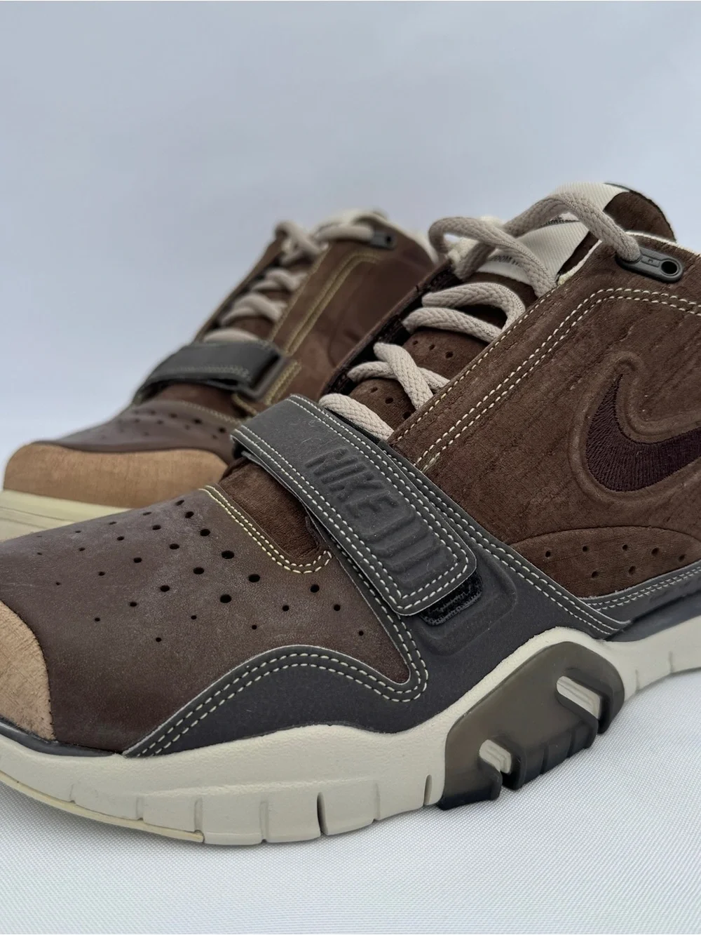 Nike Zoom Air Trainers Men’s Brown Leather Athletic Sneakers Sample size 9